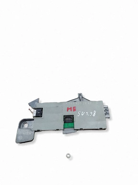 Antenas pastiprinātājs – Mercedes-Benz E klase W211 (2002-2009)