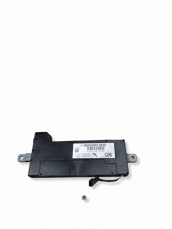 Antenas pastiprinātājs – Mercedes-Benz C klase W203 (2000-2007)