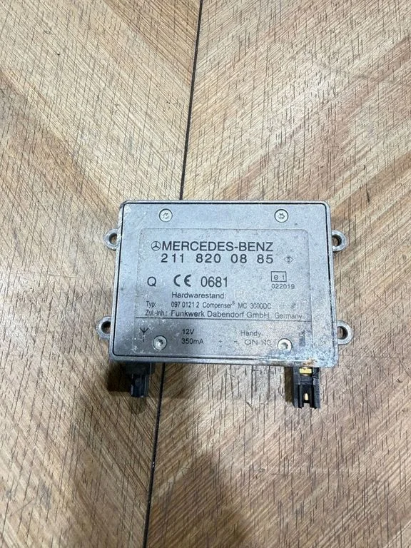 Antenas pastiprinātājs – Mercedes-Benz R klase W251 (2005-2013)