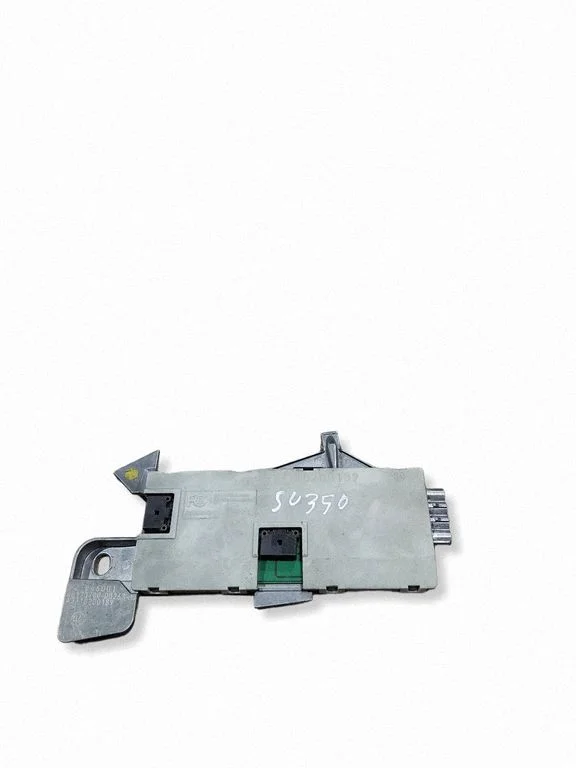 Antenas pastiprinātājs A2118200189