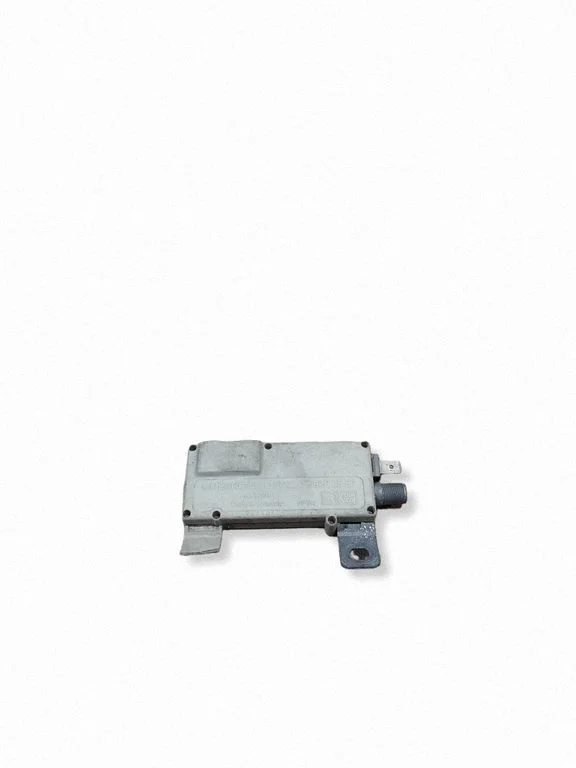 Aerial antenna amplifier – Mercedes-Benz E-Class W210 (1995-2002)