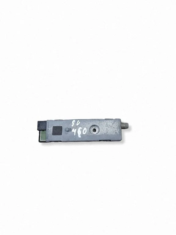 Antenas pastiprinātājs – Mercedes-Benz E klase W212 (2009-2016)