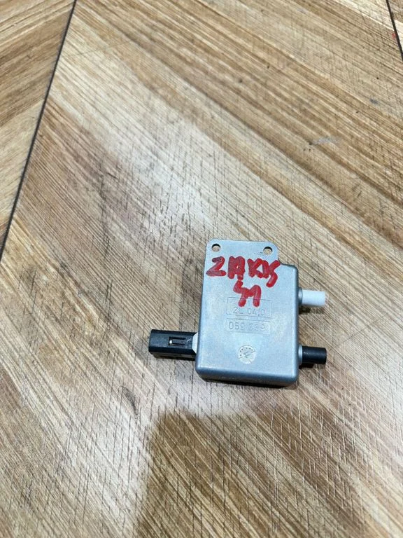 Antenas pastiprinātājs – Mercedes-Benz C klase AMG W204 (2007-2014)