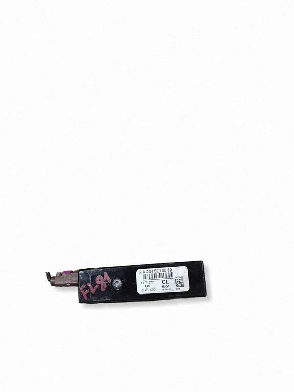 Antenas pastiprinātājs – Mercedes-Benz C klase AMG W204 (2007-2014)