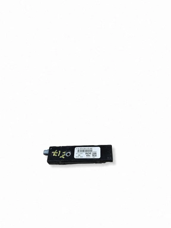 Wzmacniacz antenowy – Mercedes-Benz Klasa C AMG W204 (2007-2014)