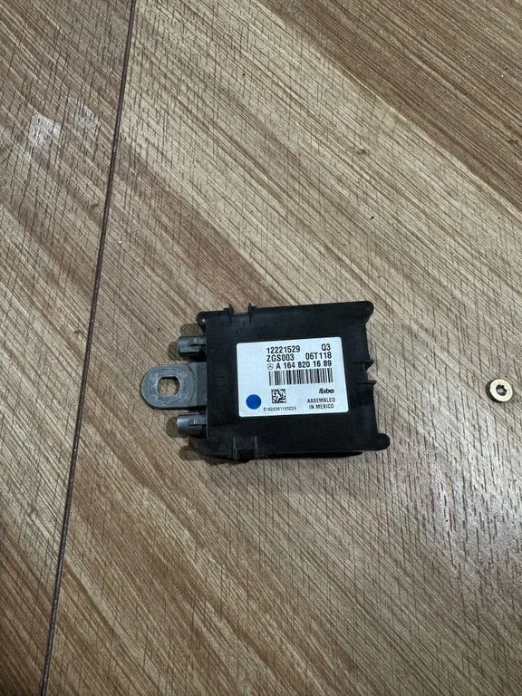 Antenas pastiprinātājs – Mercedes-Benz R klase W251 (2005-2013)