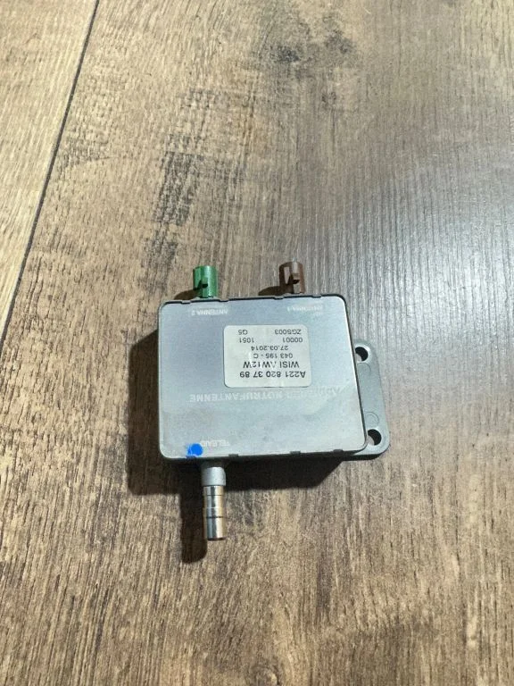 Aerial antenna amplifier – Mercedes-Benz GLS-Class X166 (2015-2019)