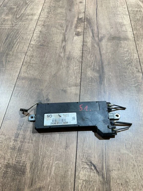 Aerial antenna amplifier A2038207989