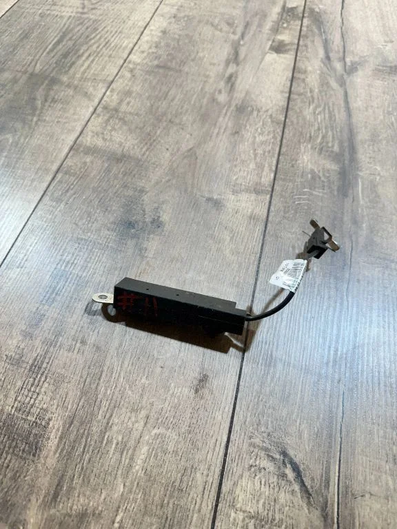 Antenas pastiprinātājs – Mercedes-Benz E klase W212 (2009-2016)