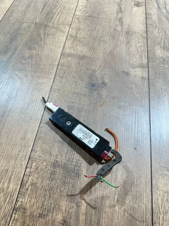 Antenas pastiprinātājs – Mercedes-Benz E klase W212 (2009-2016)