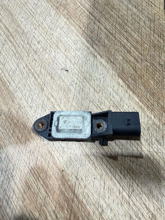 Drošības spilvenu trieciena sensors – Mercedes-Benz E klase W211 (2002-2009)