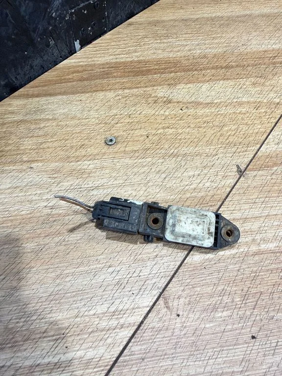 Drošības spilvenu trieciena sensors – Mercedes-Benz E klase W211 (2002-2009)