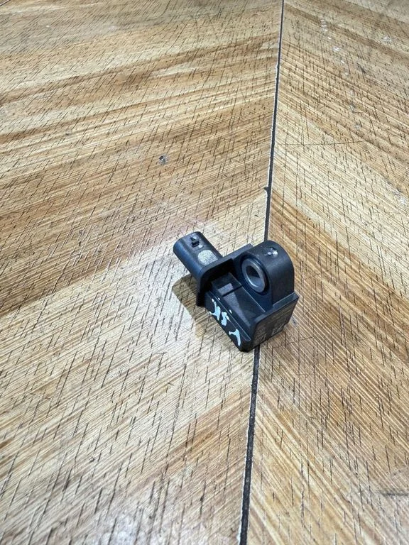 Airbag deployment crash/impact sensor – Mercedes-Benz C-Class W205 (2014-2021)