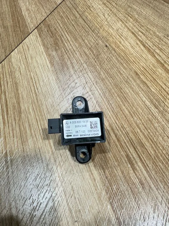 Drošības spilvenu trieciena sensors – Mercedes-Benz S klase W221 (2005-2013)