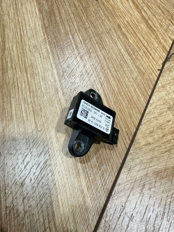 Drošības spilvenu trieciena sensors – Mercedes-Benz S klase W221 (2005-2013)