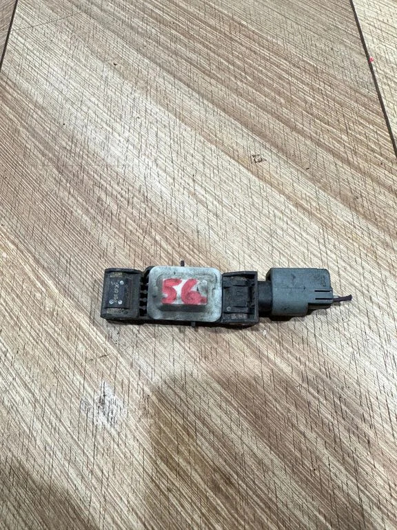 Drošības spilvenu trieciena sensors 04671779AC