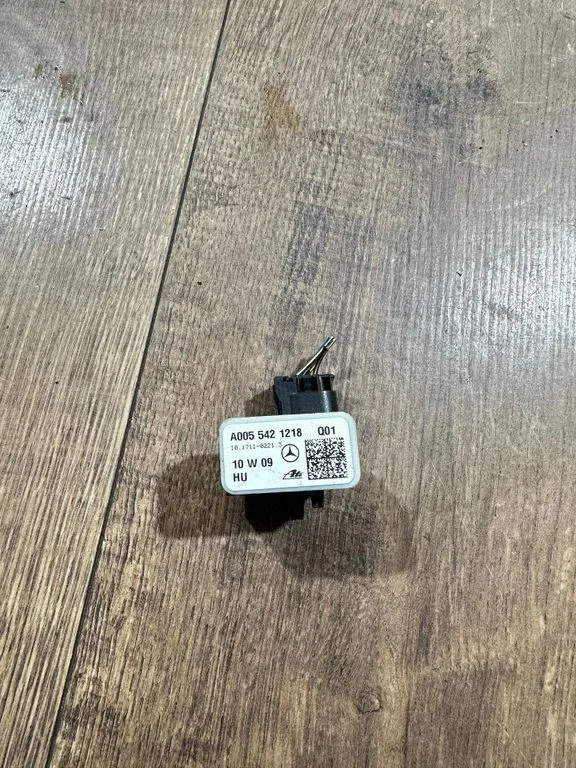 Drošības spilvenu trieciena sensors – Mercedes-Benz E klase C207 W207 (2009-2017)