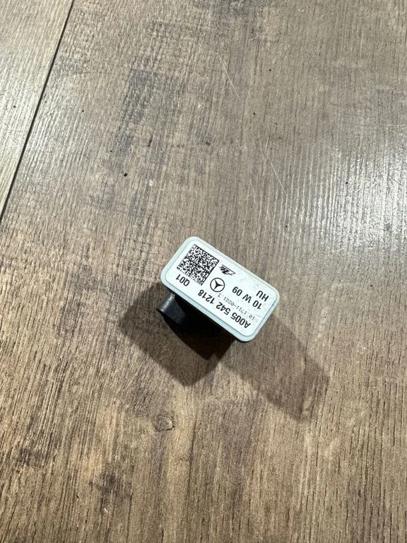 Drošības spilvenu trieciena sensors – Mercedes-Benz E klase C207 W207 (2009-2017)