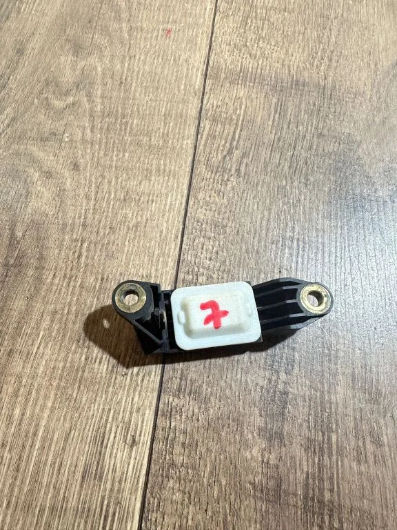 Drošības spilvenu trieciena sensors 0018209126