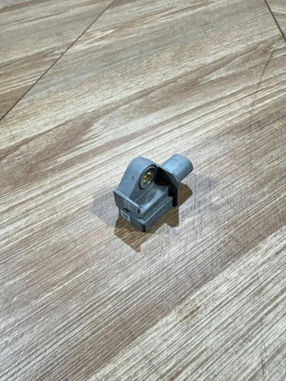 Drošības spilvenu trieciena sensors – Mercedes-Benz C klase AMG W204 (2007-2014)