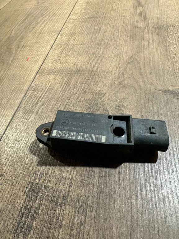 Airbag deployment crash/impact sensor – Mercedes-Benz E-Class W211 (2002-2009)