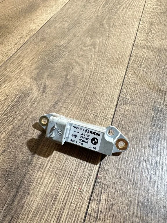 Turvapadja löögiandur 6911038