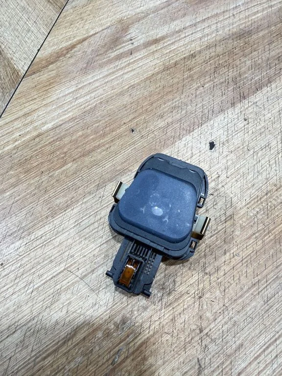 Lietus sensors – Mercedes-Benz C klase W205 (2014-2021)
