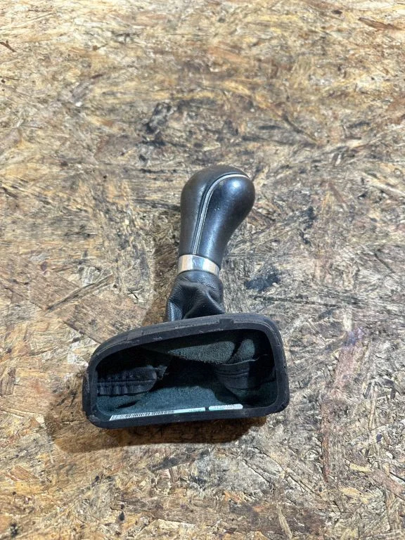 Gear lever shifter trim leather/knob – Mercedes-Benz CLK-Class A209 C209 (2002-2009)