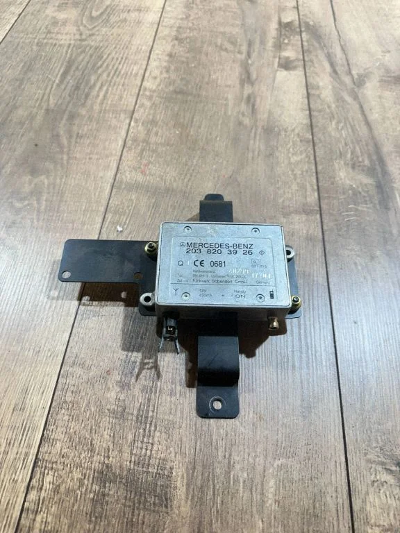 Antenos valdymo blokas