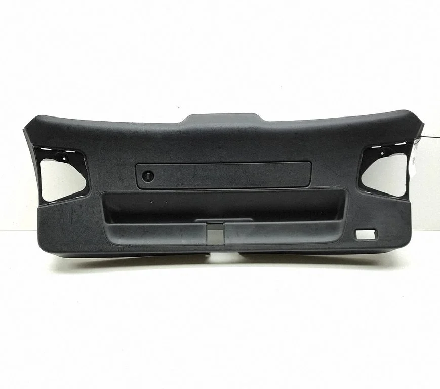 Listwa klapy bagażnika – Audi RS4 B8 (2012-2015)