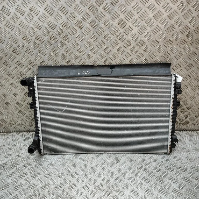Dzesēšanas šķidruma radiators 5WA121251C