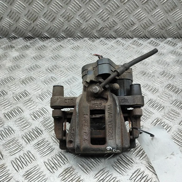Aizmugurējais bremžu suports 5R3615405