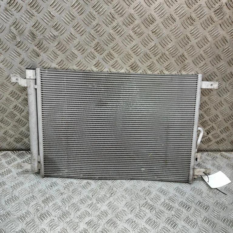 Gaisa kondicioniera dzesēšanas radiators (kondensators) – Volkswagen Golf VIII (2019-)