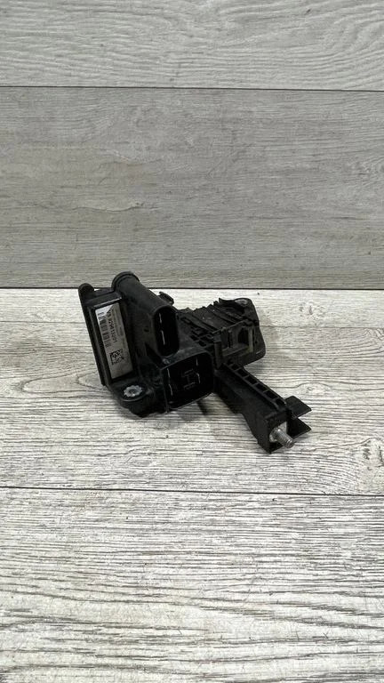 Plusa vadu savienojuma mezgls – BMW 3. sērija F30 F35 F31 (2012-2018)
