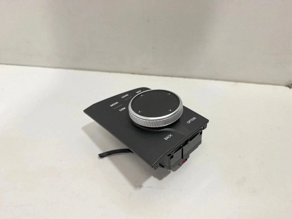 Multimeedia juhtplokk – BMW 4-seeria G22 G23 G24 G26 (2020-)