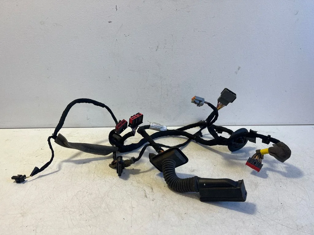 Esiukse juhtmestik 32143944AC