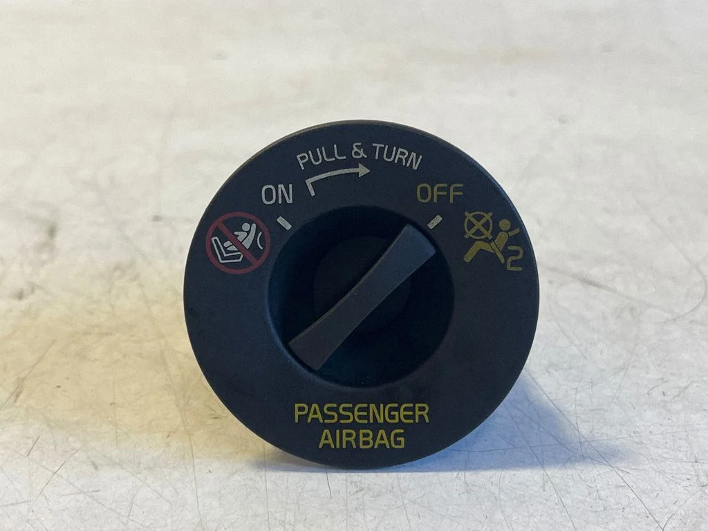 Passenger airbag on/off switch – Volvo V60 (2018-)