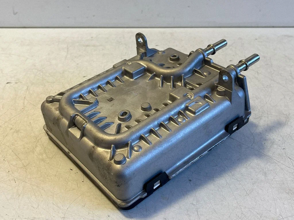 Voltage converter inverter 32301022