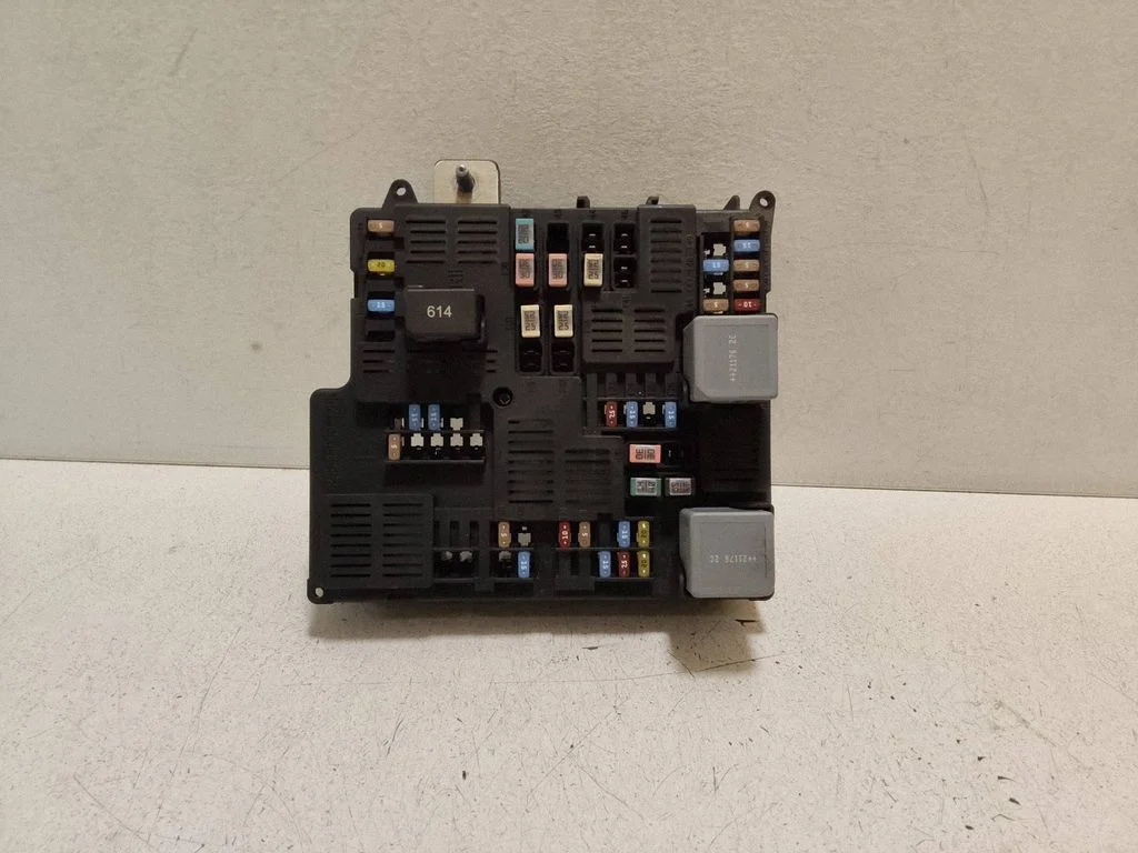 Fuse module – Volvo V60 (2018-)