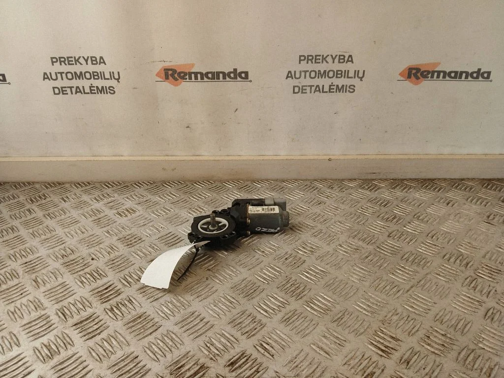 Priekšējā loga pacēlāja motoriņš 400817P