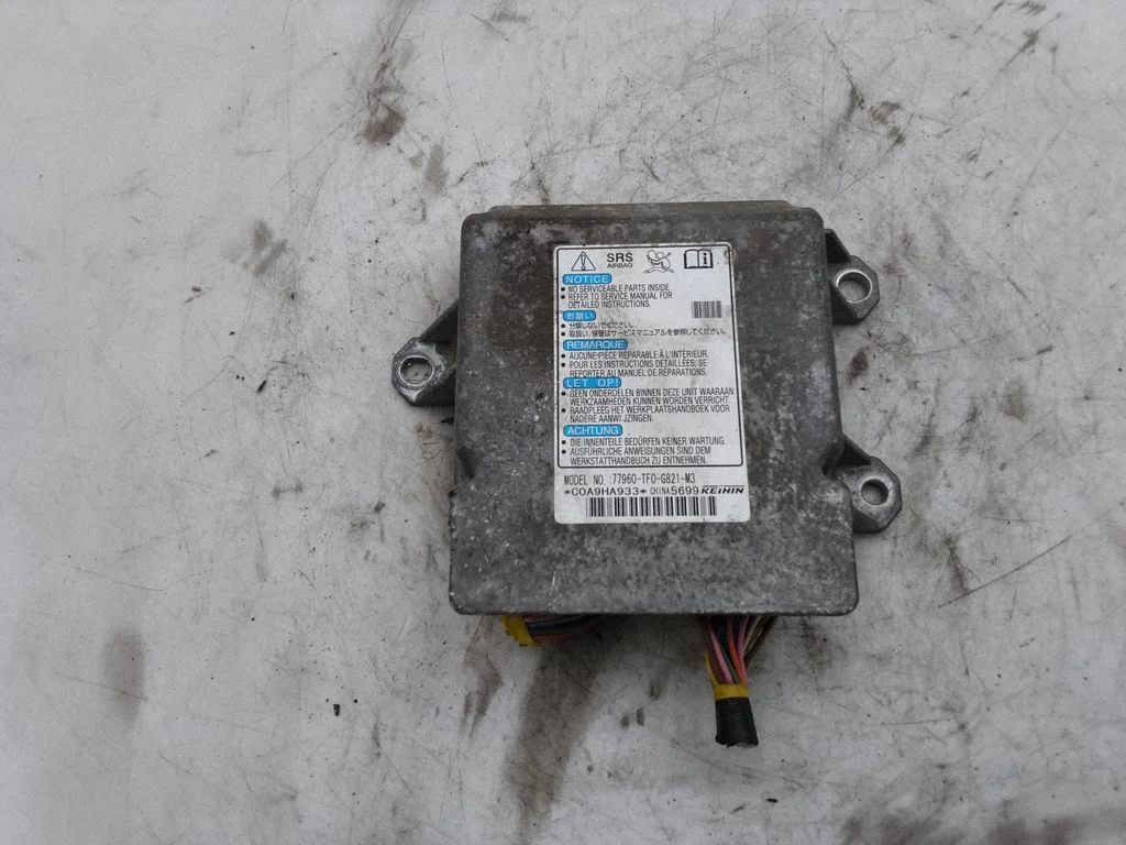 Drošības spilvenu vadības bloks 77960TF0G821M3