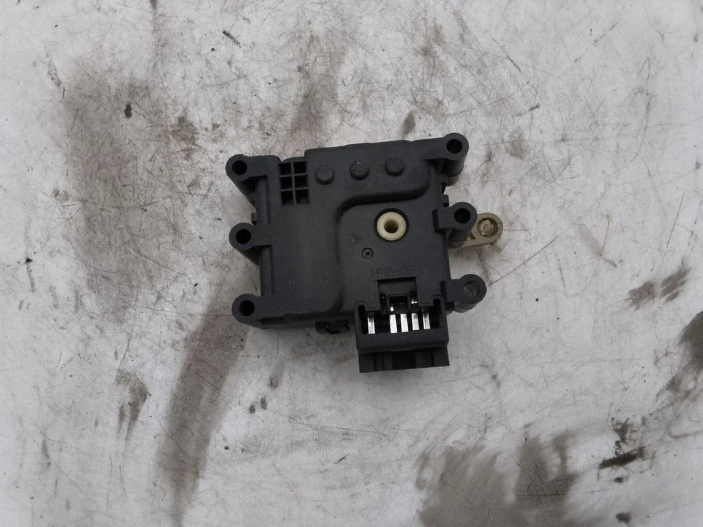 Gaisa aizvara motoriņš/aktuators