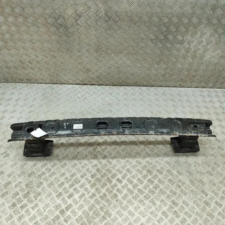 Aizmugurējā bufera šķērssija A2466101100