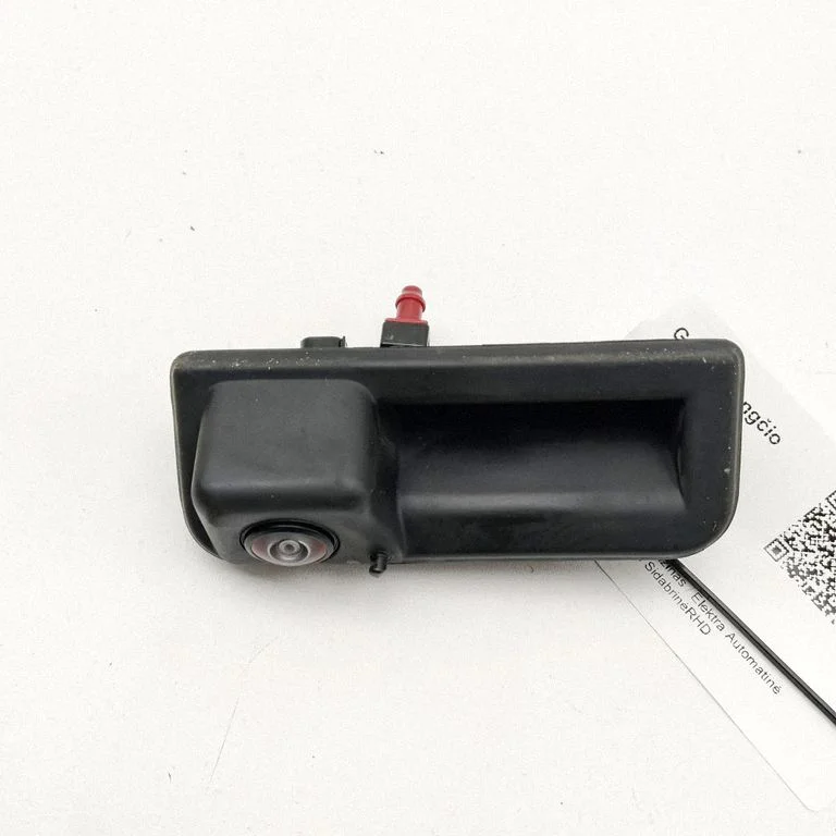 Tagurduskaamera 5E3827566A
