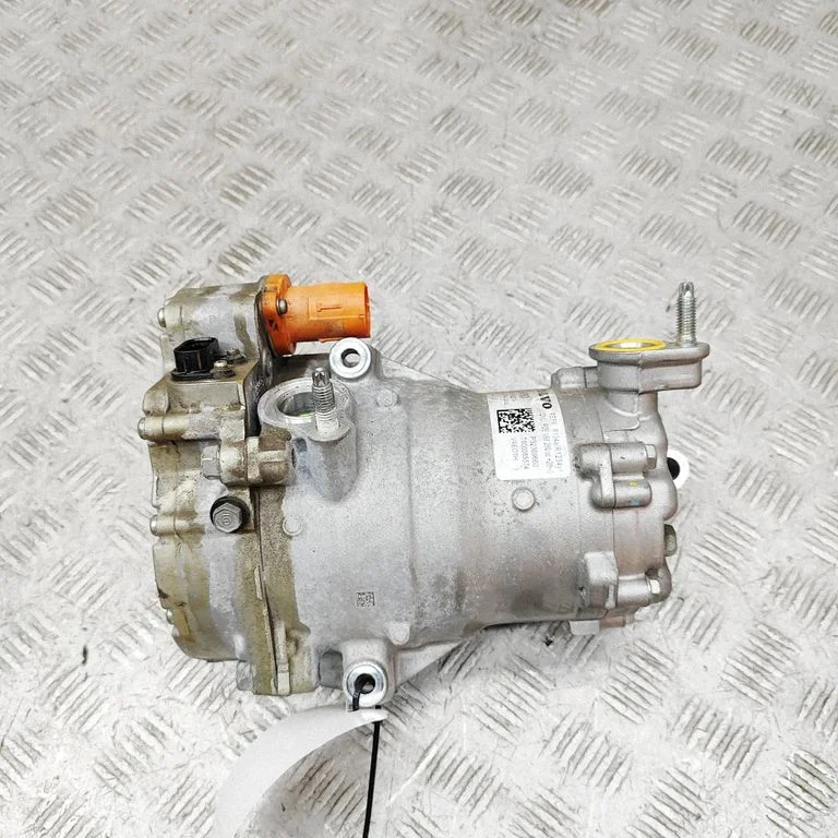 Air conditioning (A/C) compressor (pump) 32369660 – Volvo EC40 (2024-)