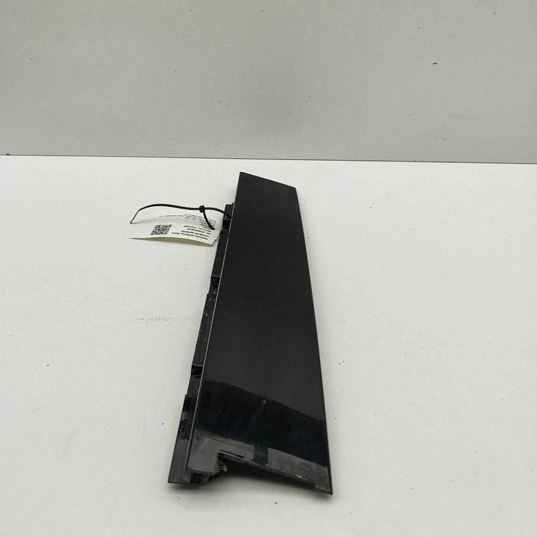 Galinių durų stiklo apdaila