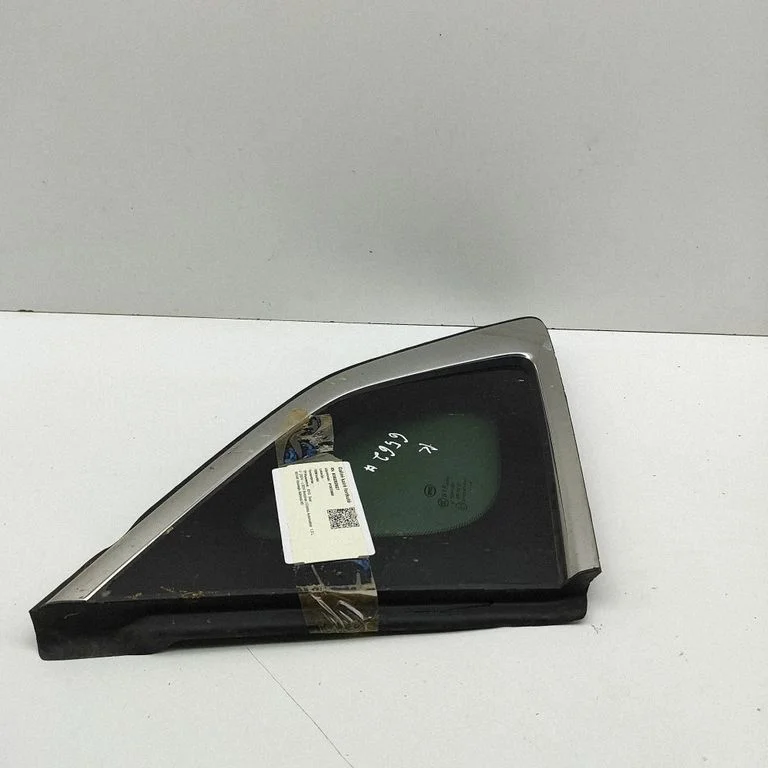 Aizmugurējais sāna virsbūves stikls SA3F5406010