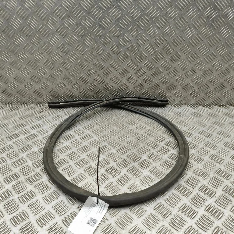 Motora nodalījuma gumija 7C0823723
