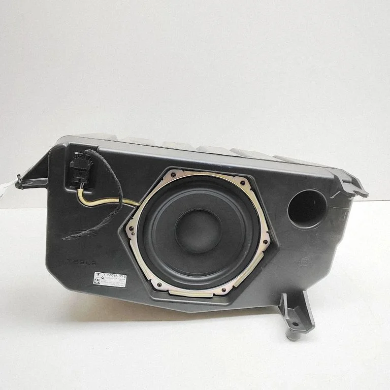 Subwoofer speaker 105008500E