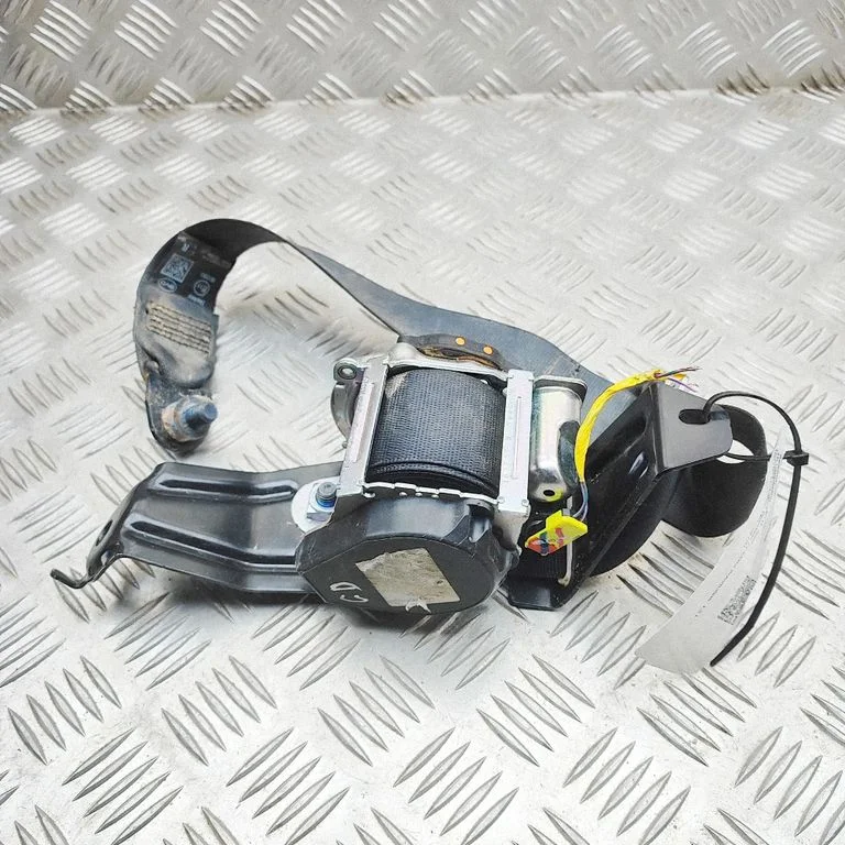 Aizmugurējā drošības josta 662691600A